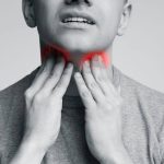 Чем полоскать горло при ангине: эффективные средства и растворы